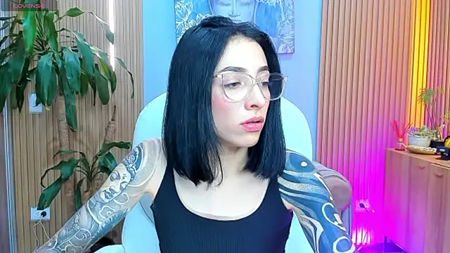Snapshot of barbie_scoth_ chatting on 05/04/26, 10:28 barbie scoth online show from 05/04/26, 10:28