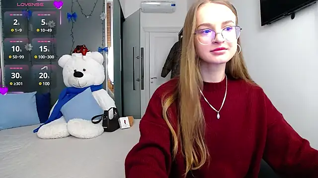 KateJonson online show from 12/30/24, 01:14