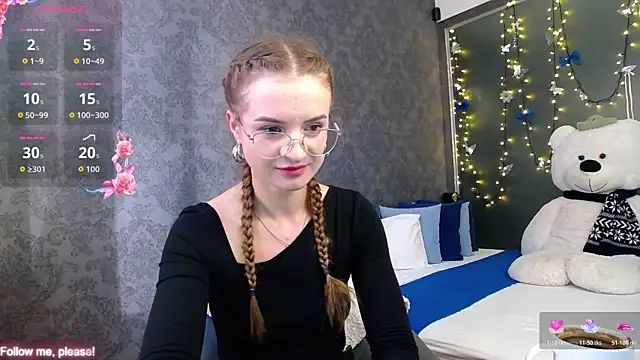 KateJonson online show from 11/18/25, 11:25