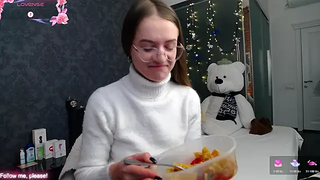 KateJonson online show from 11/21/25, 07:29