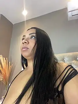 Snapshot of MelanyShayk chatting on 12/27/24, 05:52 MelanyShayk online show from 12/27/24, 05:52