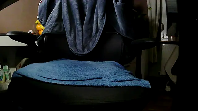 Snapshot of suedel65 chatting on 11/26/25, 06:14 suedel65 online show from 11/26/25, 06:14