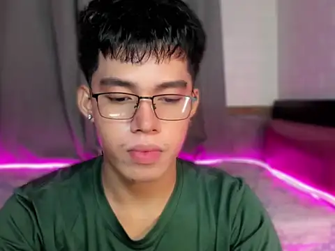 Lightjt04 online show from 09/18/25, 07:05