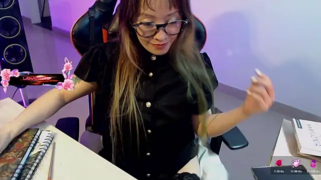 pink-2022 online show from 05/29/26, 07:45