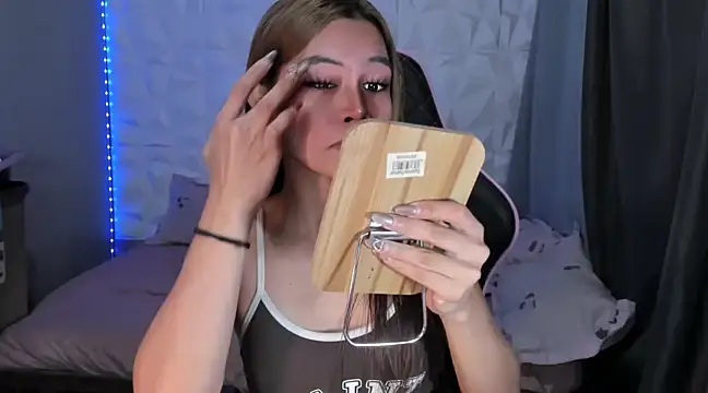 Snapshot of Mathildajam chatting on 02/21/25, 05:02 Mathildajam online show from 02/21/25, 05:02