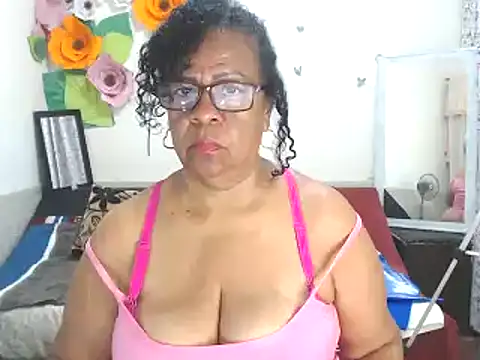 Yayis-hot-sexyw online show from 01/29/25, 04:30