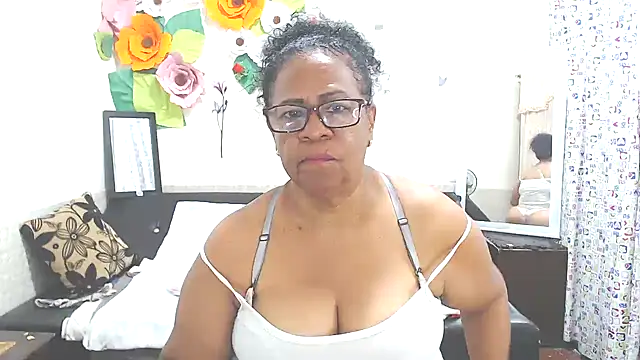 Yayis-hot-sexyw online show from 03/04/25, 11:11