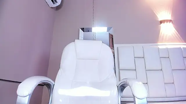 Snapshot of _BunnyNaugthy chatting on 11/20/25, 12:05 BunnyNaugthy online show from 11/20/25, 12:05