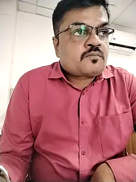 Snapshot of Desi_Londa_143 chatting on 05/05/26, 04:31 Desi Londa 143 online show from 05/05/26, 04:31