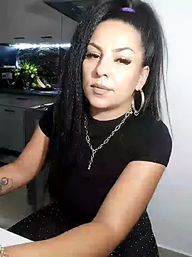 hot-babygirl online show from 11/05/25, 07:58