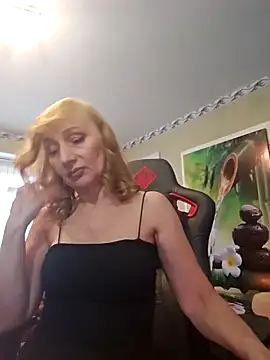 Snapshot of HotLana69 chatting on 03/18/25, 03:53 HotLana69 online show from 03/18/25, 03:53