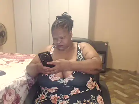 sweetnoziexx online show from 04/15/26, 05:14