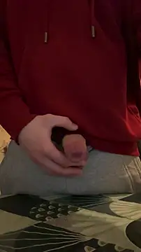 yann2392 online show from 12/20/25, 04:14