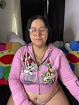 Snapshot of MsConejitaa chatting on 04/30/26, 04:24 MsConejitaa online show from 04/30/26, 04:24