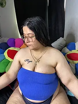 Snapshot of MsConejitaa chatting on 05/18/26, 03:51 MsConejitaa online show from 05/18/26, 03:51