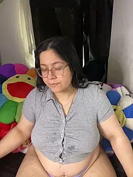 Snapshot of MsConejitaa chatting on 05/27/26, 04:26 MsConejitaa online show from 05/27/26, 04:26