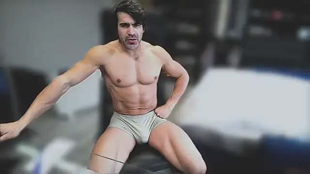 samricci21 online show from 12/04/25, 12:03