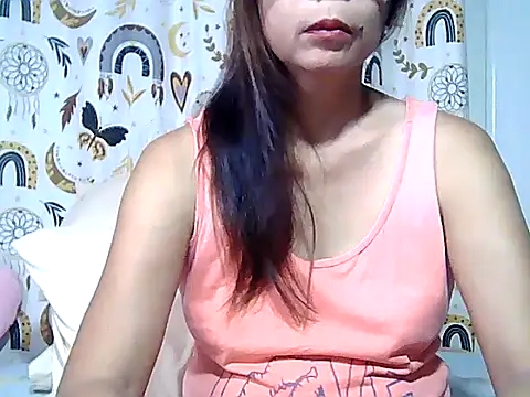 Snapshot of urwife_tobe chatting on 05/07/26, 09:31 urwife tobe online show from 05/07/26, 09:31