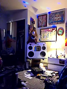 Vonniecd online show from 04/21/26, 06:09