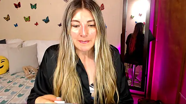 Jolie-Mature online show from 01/14/26, 11:42