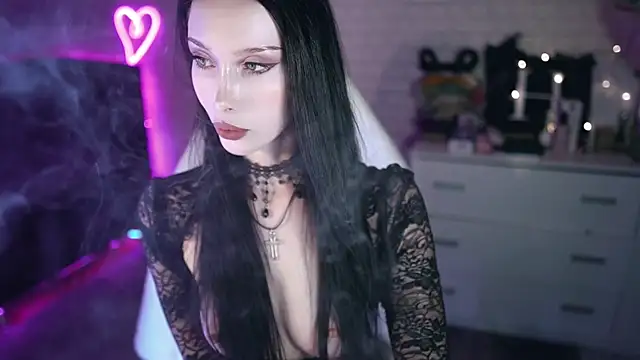 Snapshot of _Uindi_ chatting on 12/20/24, 04:46 Uindi online show from 12/20/24, 04:46