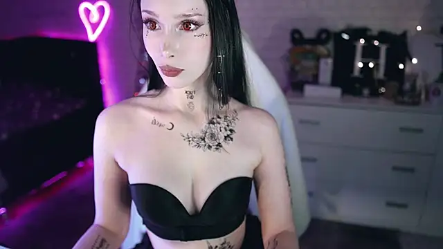 Snapshot of _Uindi_ chatting on 01/30/25, 05:39 Uindi online show from 01/30/25, 05:39