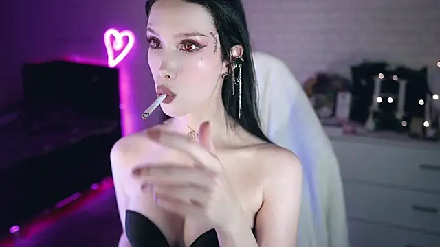 Snapshot of _Uindi_ chatting on 03/06/25, 03:24 Uindi online show from 03/06/25, 03:24