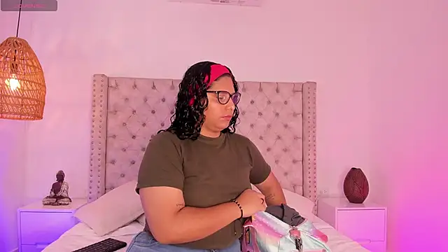 DanielleEvans  online show from 03/15/25, 11:08