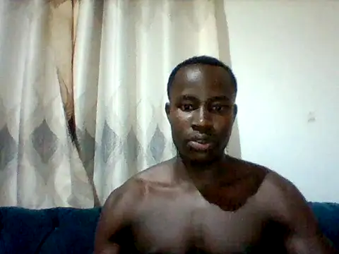 Snapshot of mclntz_bbc chatting on 04/30/26, 02:01 mclntz bbc online show from 04/30/26, 02:01