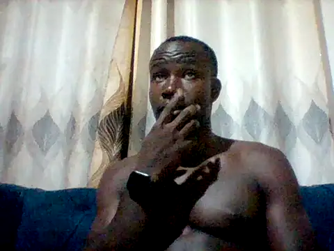 Snapshot of mclntz_bbc chatting on 05/19/26, 04:35 mclntz bbc online show from 05/19/26, 04:35