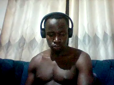 Snapshot of mclntz_bbc chatting on 06/04/26, 06:14 mclntz bbc online show from 06/04/26, 06:14