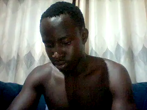 Snapshot of mclntz_bbc chatting on 06/12/26, 12:37 mclntz bbc online show from 06/12/26, 12:37