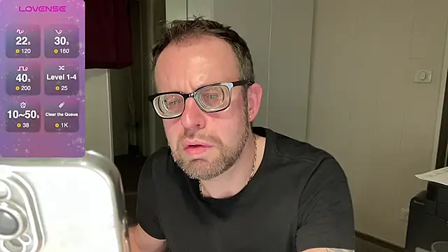 Snapshot of FABIOGLASSES chatting on 01/22/25, 09:10 FABIOGLASSES online show from 01/22/25, 09:10