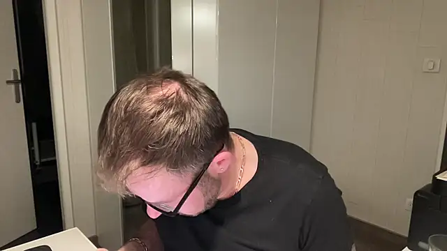 Snapshot of FABIOGLASSES chatting on 02/27/25, 09:47 FABIOGLASSES online show from 02/27/25, 09:47