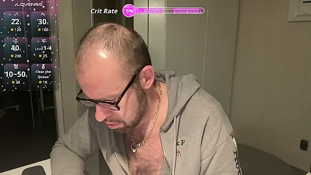 Snapshot of FABIOGLASSES chatting on 10/09/25, 11:03 FABIOGLASSES online show from 10/09/25, 11:03