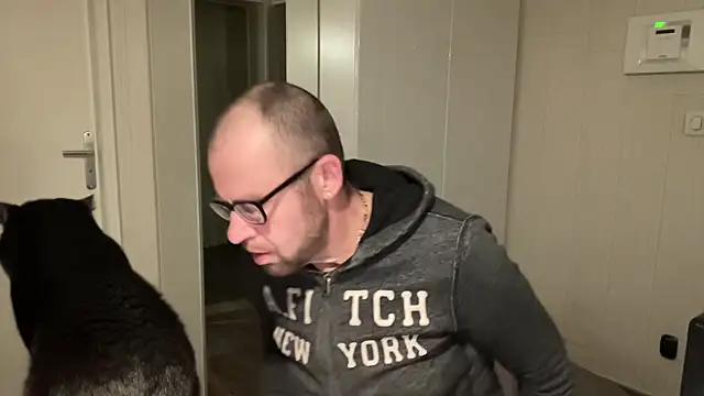 Snapshot of FABIOGLASSES chatting on 11/20/25, 11:26 FABIOGLASSES online show from 11/20/25, 11:26