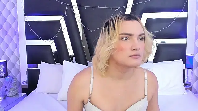 Snapshot of katya_kozlov chatting on 03/10/25, 10:55 katya kozlov online show from 03/10/25, 10:55