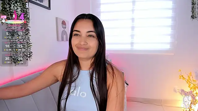 aisha es online show from 02/08/26, 06:44