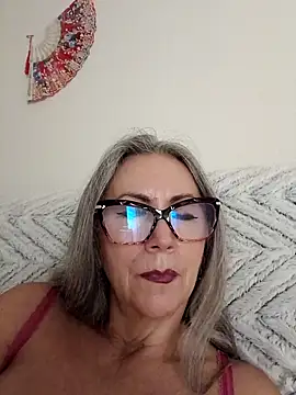 Snapshot of EvaRobinson chatting on 01/22/25, 05:05 EvaRobinson online show from 01/22/25, 05:05