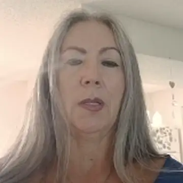 Snapshot of EvaRobinson chatting on 05/12/26, 06:49 EvaRobinson online show from 05/12/26, 06:49