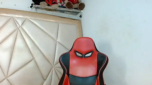 sweet brunettex lovingyou online show from 04/18/26, 07:23