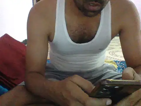 Snapshot of Tushar7972 chatting on 11/27/25, 03:52 Tushar7972 online show from 11/27/25, 03:52