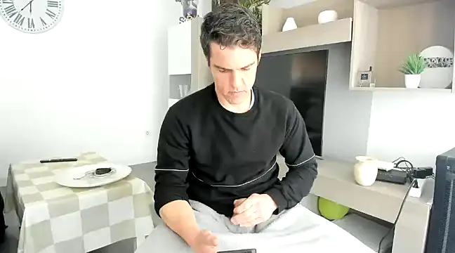 HeteroOli online show from 02/07/25, 01:43