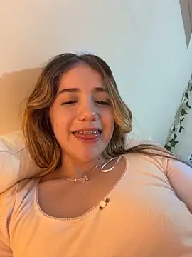 ShelbyHagen online show from 11/08/25, 03:07