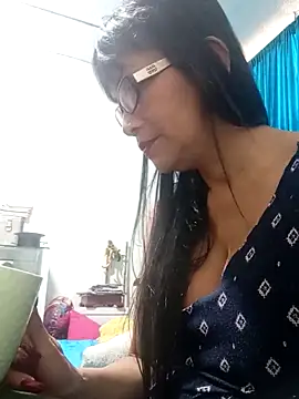 Snapshot of kelly_dirty_ chatting on 04/23/26, 12:51 kelly dirty online show from 04/23/26, 12:51