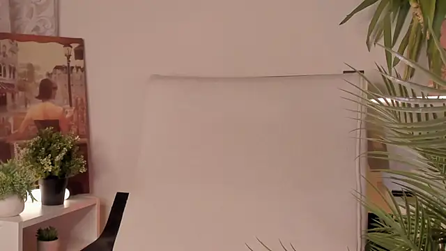 Snapshot of Ana_Peachy_ chatting on 03/04/25, 08:05 Ana Peachy online show from 03/04/25, 08:05