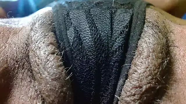 bethanywilson 23 online show from 10/28/25, 12:41