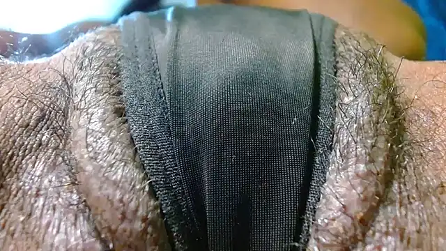 bethanywilson 23 online show from 11/24/25, 12:38