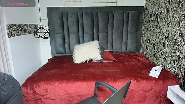 Snapshot of MarilynMiilf_ chatting on 06/30/26, 05:36 MarilynMiilf online show from 06/30/26, 05:36
