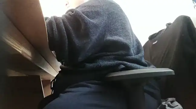 Snapshot of chubbysmallcock@xh chatting on 03/08/25, 05:11 chubbysmallcockxh online show from 03/08/25, 05:11